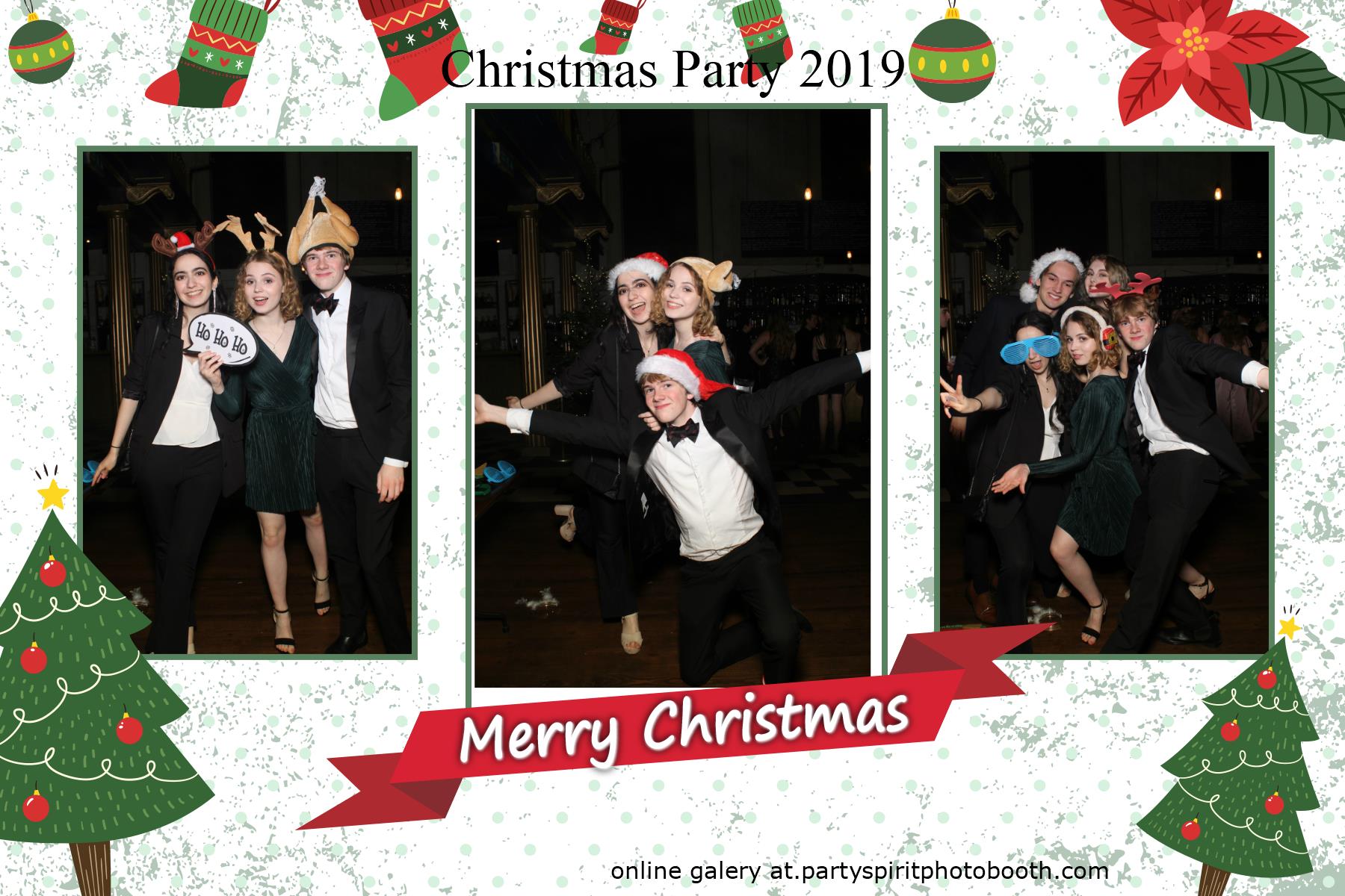 Christmas Party | View more photos from the event at gallery.partyspiritphotobooth.com/u/PartySpiritPhotoBooth/Christmas-Party-0